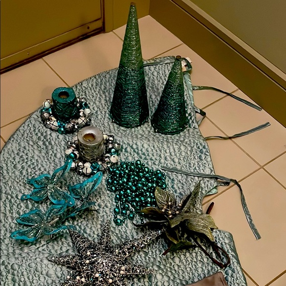 Home Accessories - Picture 1 of 2